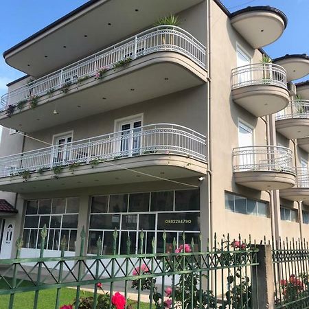 Rent Rooms Kapri Pogradec Exterior photo