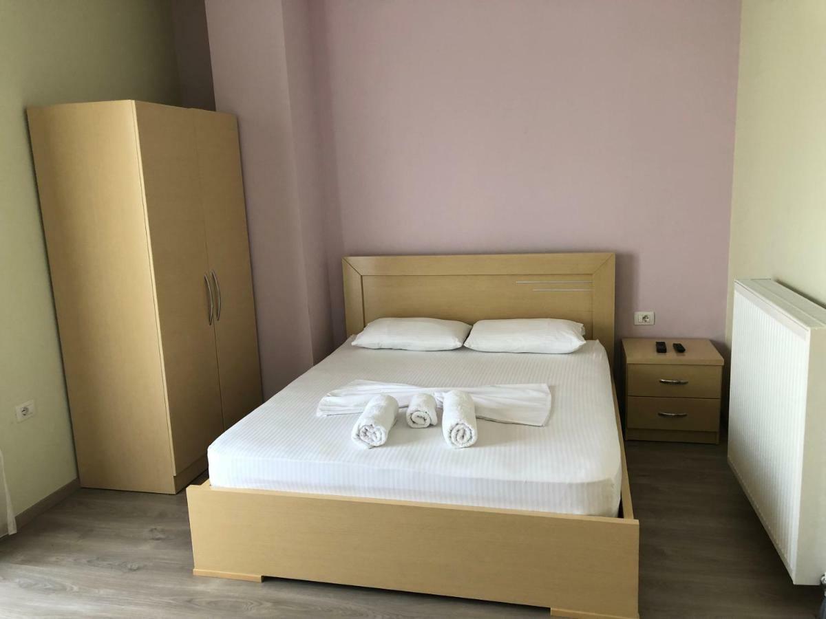 Rent Rooms Kapri Pogradec Exterior photo